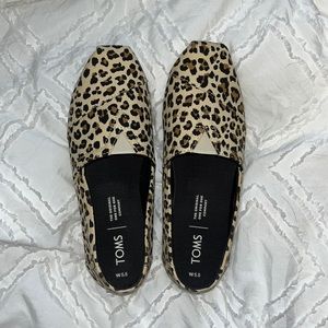 Leopard Print Alpargatas TOMS size 5.5